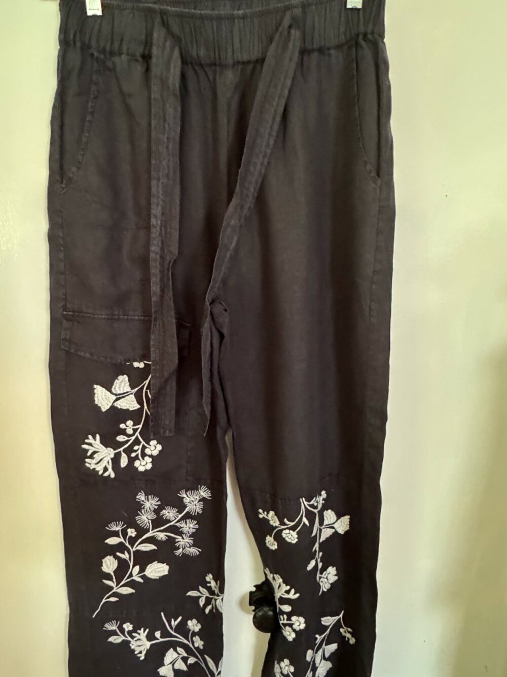 Johnny Was / Lael Wide-Leg Embroidered Black Linen Cargo Pants US Medium